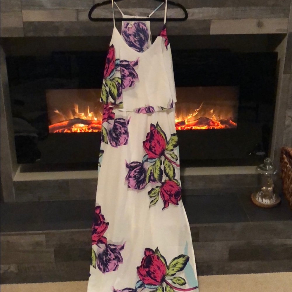 White floral maxi dress